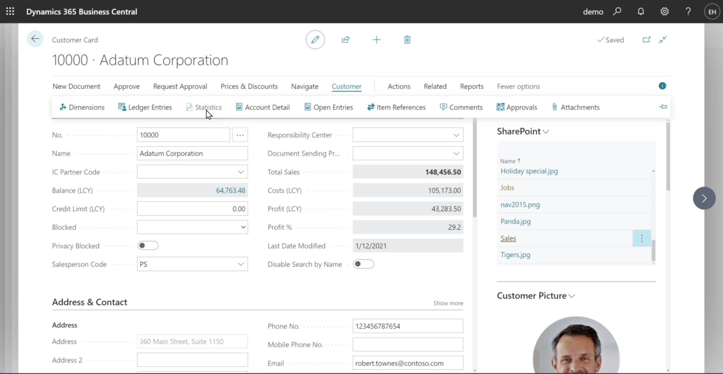customer card overview in Dynamics 365 Business Central